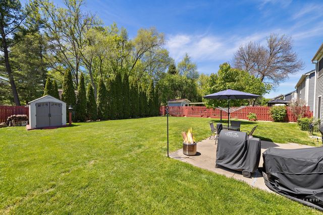 506 Old Hunt Road, Fox River Grove, IL 60021