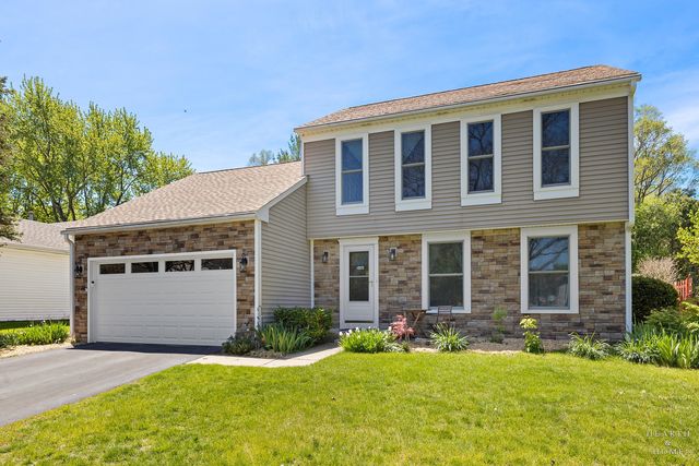 506 Old Hunt Road, Fox River Grove, IL 60021