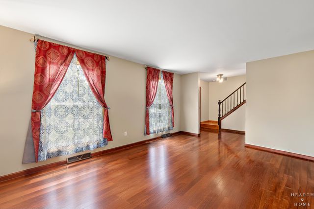 506 Old Hunt Road, Fox River Grove, IL 60021