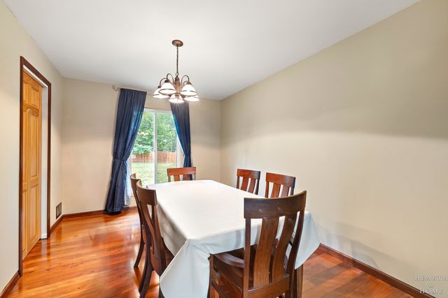 506 Old Hunt Road, Fox River Grove, IL 60021