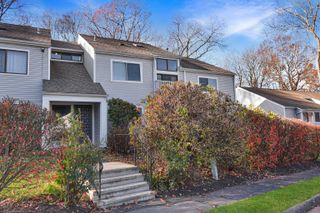 37 Brookwood Drive APT G, Rocky Hill, CT 06067