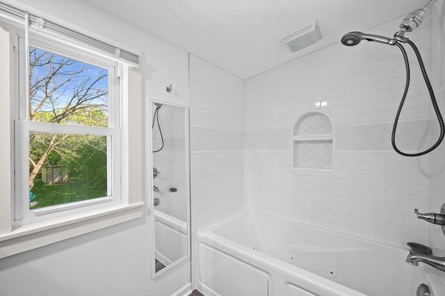 12516 W Meadow LANE, New Berlin, WI 53151