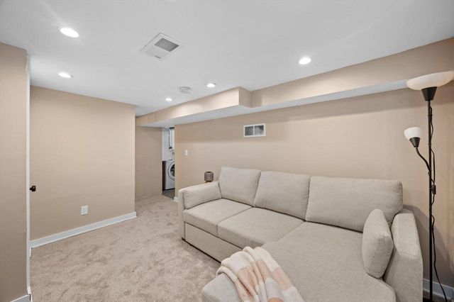 12516 W Meadow LANE, New Berlin, WI 53151