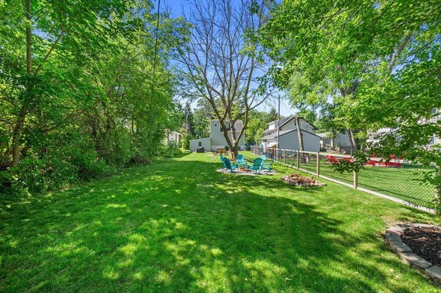 12516 W Meadow LANE, New Berlin, WI 53151