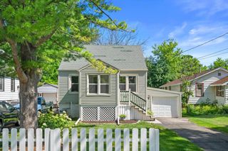 12516 W Meadow LANE, New Berlin, WI 53151