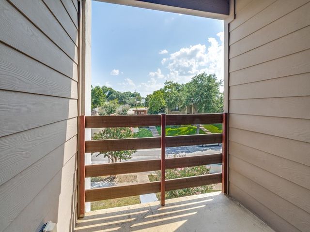 9495 Timberleaf Drive, Dallas, TX 75243