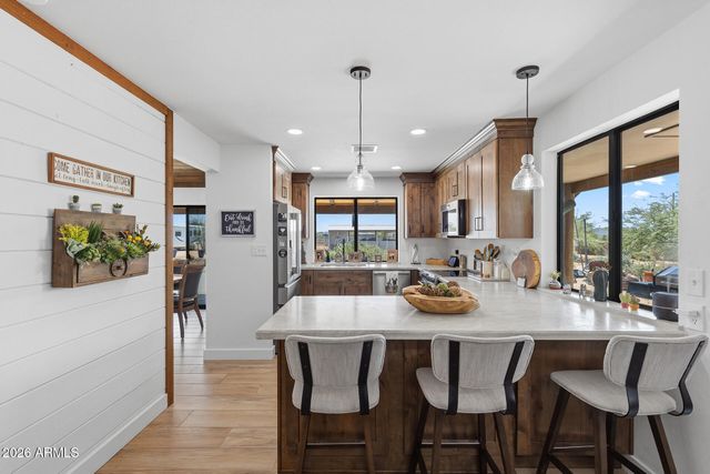 1011 E MADDOCK Road, Phoenix, AZ 85086