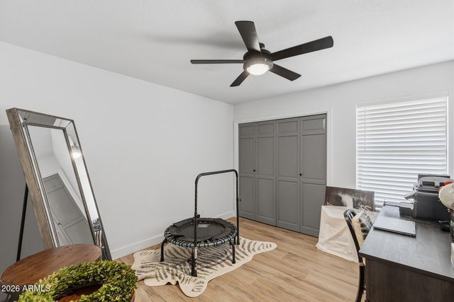 1011 E MADDOCK Road, Phoenix, AZ 85086