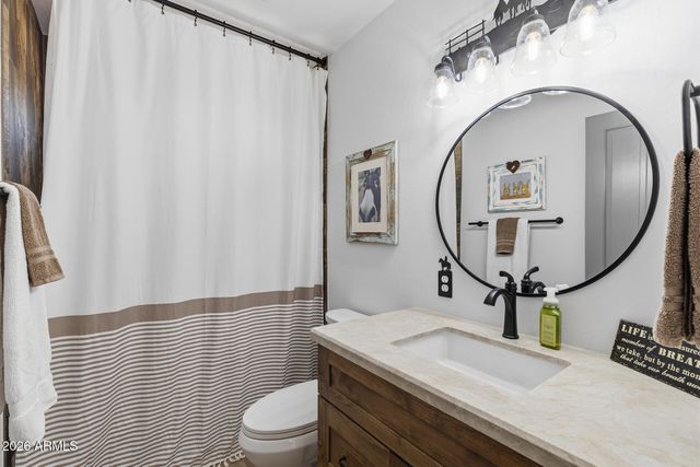 1011 E MADDOCK Road, Phoenix, AZ 85086