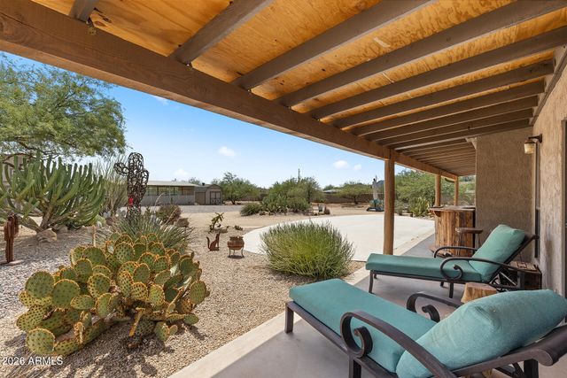 1011 E MADDOCK Road, Phoenix, AZ 85086