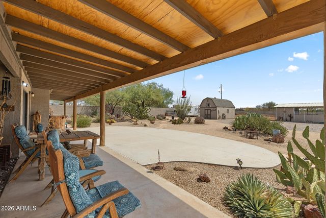 1011 E MADDOCK Road, Phoenix, AZ 85086