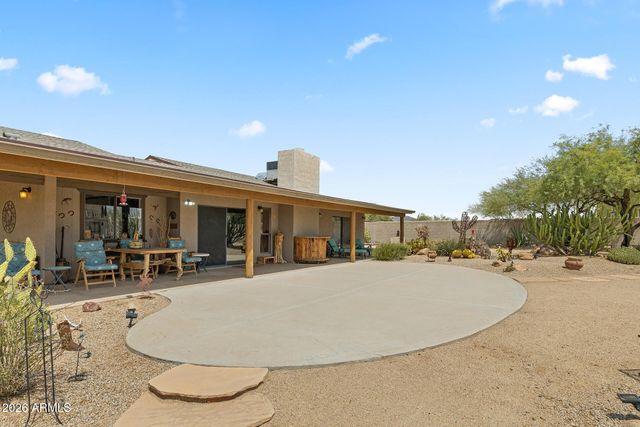 1011 E MADDOCK Road, Phoenix, AZ 85086