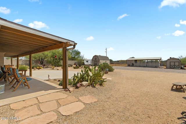1011 E MADDOCK Road, Phoenix, AZ 85086