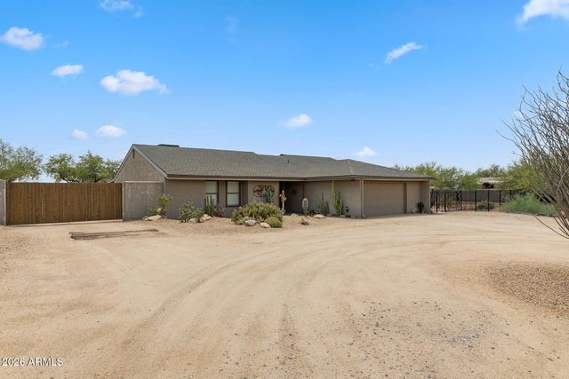 1011 E MADDOCK Road, Phoenix, AZ 85086