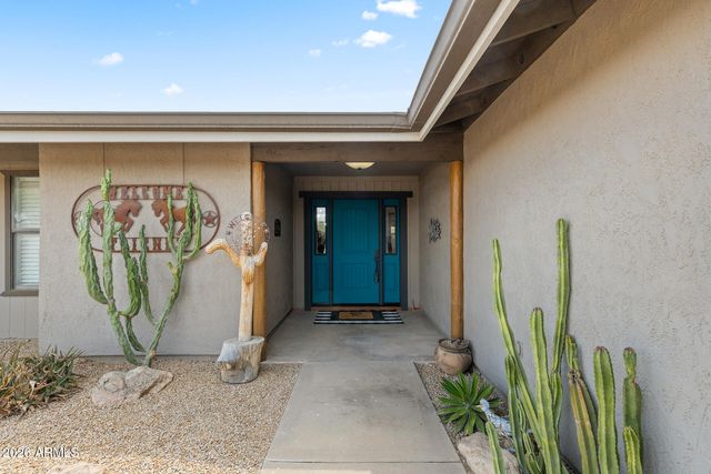 1011 E MADDOCK Road, Phoenix, AZ 85086