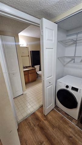 801 Lyons Rd 19203, Coconut Creek, FL 33063