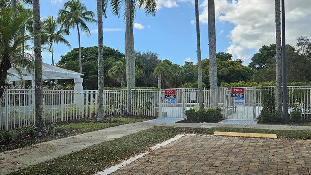 801 Lyons Rd 19203, Coconut Creek, FL 33063