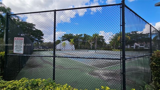 801 Lyons Rd 19203, Coconut Creek, FL 33063