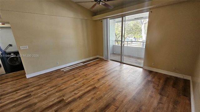 801 Lyons Rd 19203, Coconut Creek, FL 33063