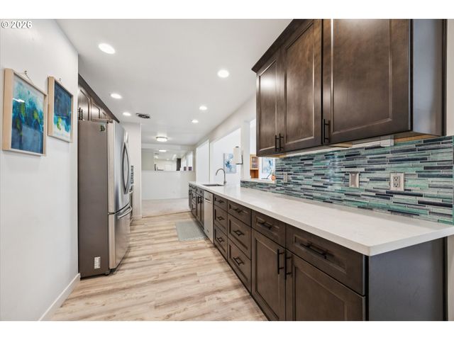13165 Sw BRIGHTWOOD St, Beaverton, OR 97005