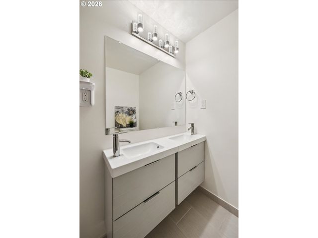 13165 Sw BRIGHTWOOD St, Beaverton, OR 97005