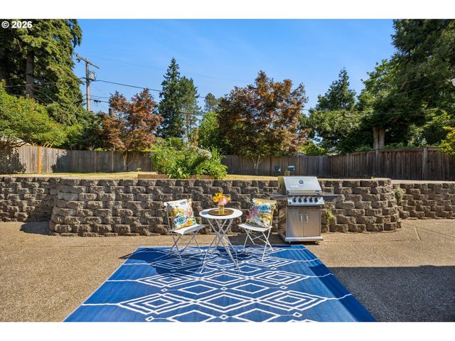 13165 Sw BRIGHTWOOD St, Beaverton, OR 97005