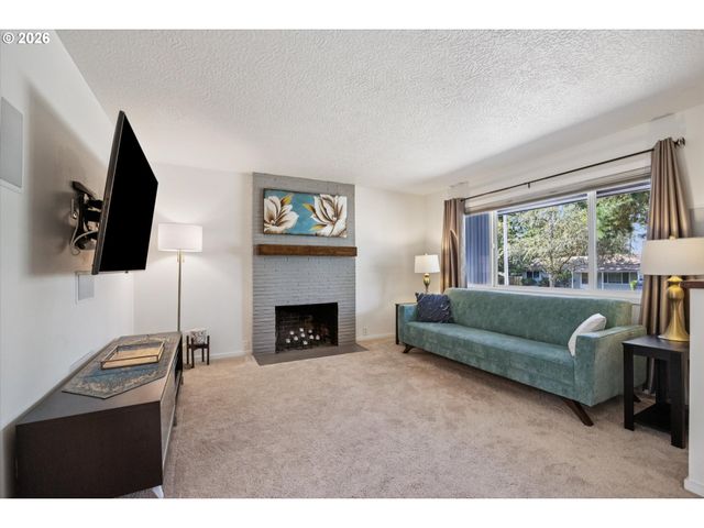 13165 Sw BRIGHTWOOD St, Beaverton, OR 97005