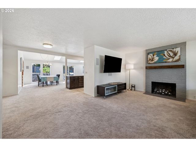13165 Sw BRIGHTWOOD St, Beaverton, OR 97005