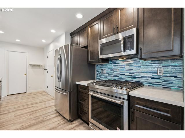 13165 Sw BRIGHTWOOD St, Beaverton, OR 97005