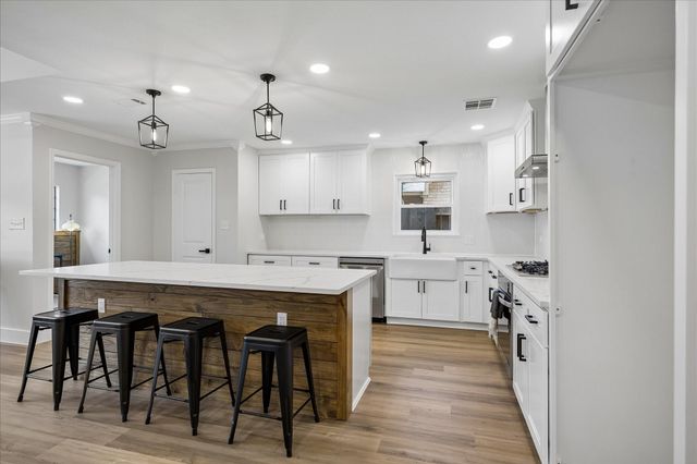 1827 Millwood Drive, Houston, TX 77008