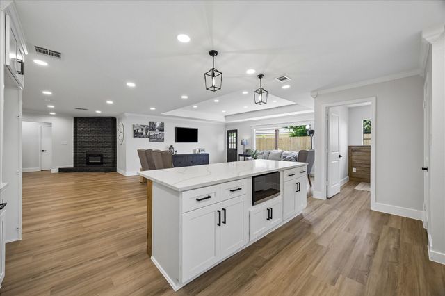 1827 Millwood Drive, Houston, TX 77008
