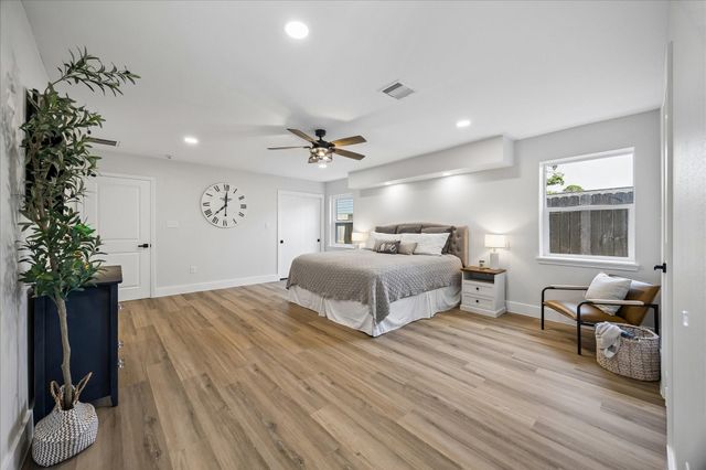 1827 Millwood Drive, Houston, TX 77008