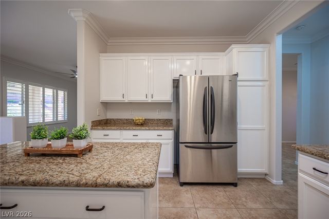 2127 King Mesa Drive, Henderson, NV 89012