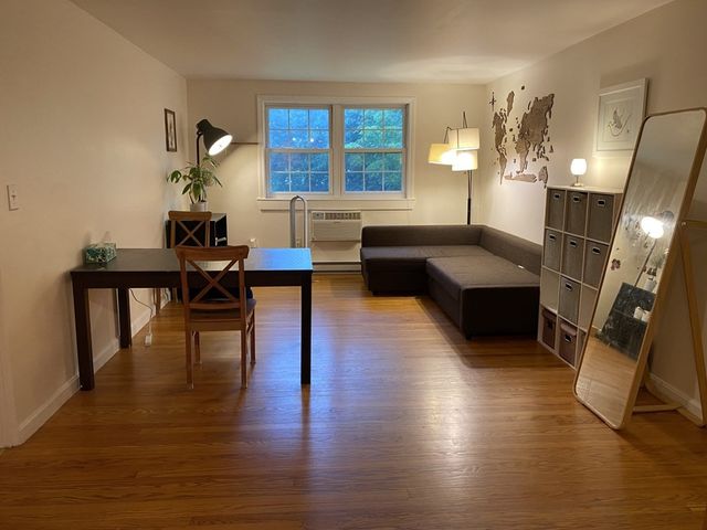 1 Colonial Village Drive 12, Arlington, MA 02474