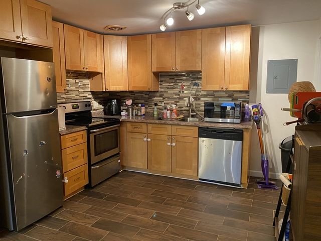 1 Colonial Village Drive 12, Arlington, MA 02474