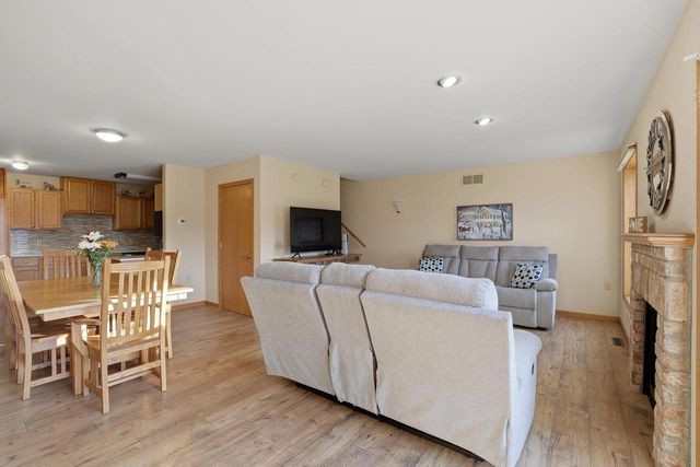 260 WHITE OAK AVENUE, Plover, WI 54467