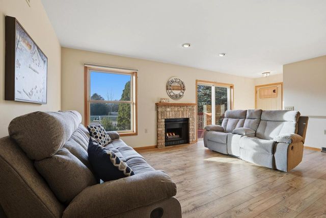 260 WHITE OAK AVENUE, Plover, WI 54467