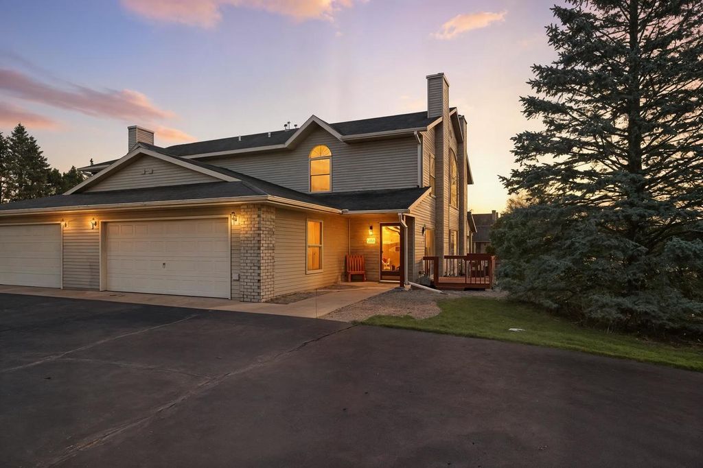 260 WHITE OAK AVENUE, Plover, WI 54467