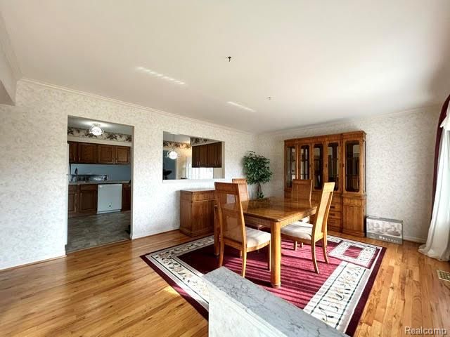 34246 Preston Drive, Sterling Heights, MI 48312