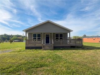 314 E Kime Avenue, Liberty, NC 27298