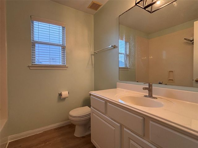 3126 Valley Court, Manvel, TX 77578
