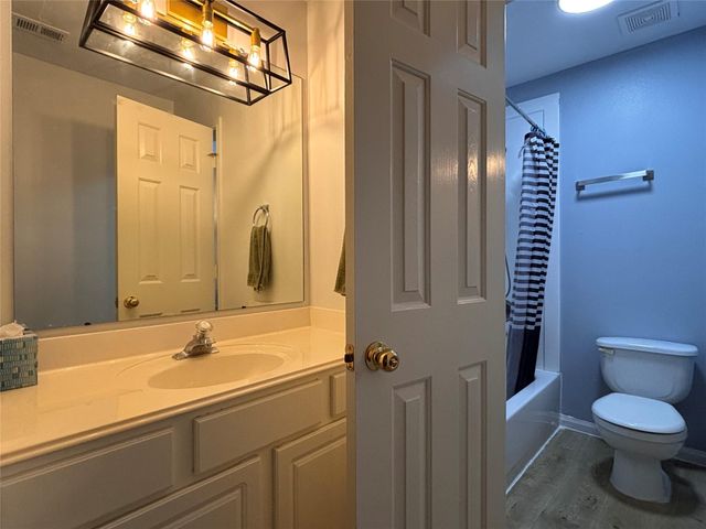 3126 Valley Court, Manvel, TX 77578