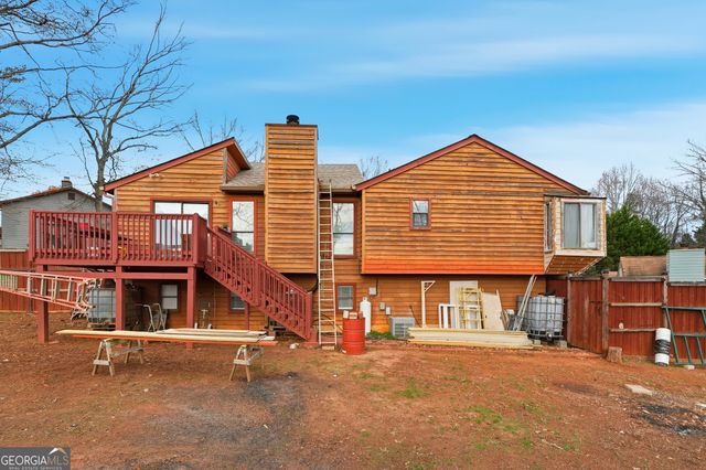 599 Springwood Drive NW, Lilburn, GA 30047