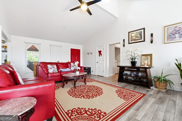 599 Springwood Drive NW, Lilburn, GA 30047