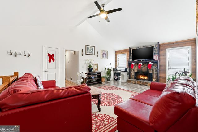 599 Springwood Drive NW, Lilburn, GA 30047