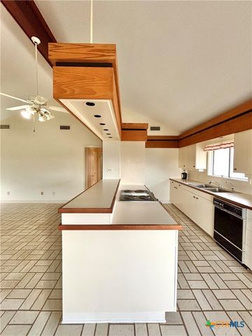 179 Easy Street, Port O'connor, TX 77982