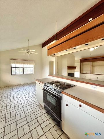 179 Easy Street, Port O'connor, TX 77982
