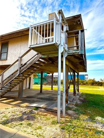 179 Easy Street, Port O'connor, TX 77982