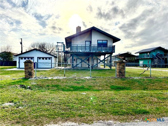 179 Easy Street, Port O'connor, TX 77982