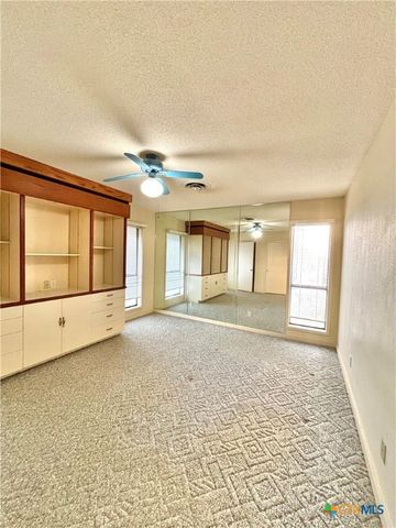 179 Easy Street, Port O'connor, TX 77982